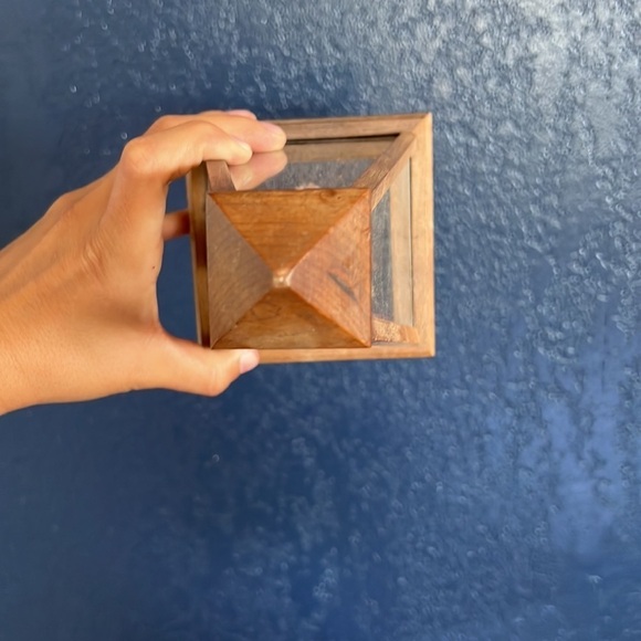 Vintage Floral decorative glass display - Picture 8 of 9